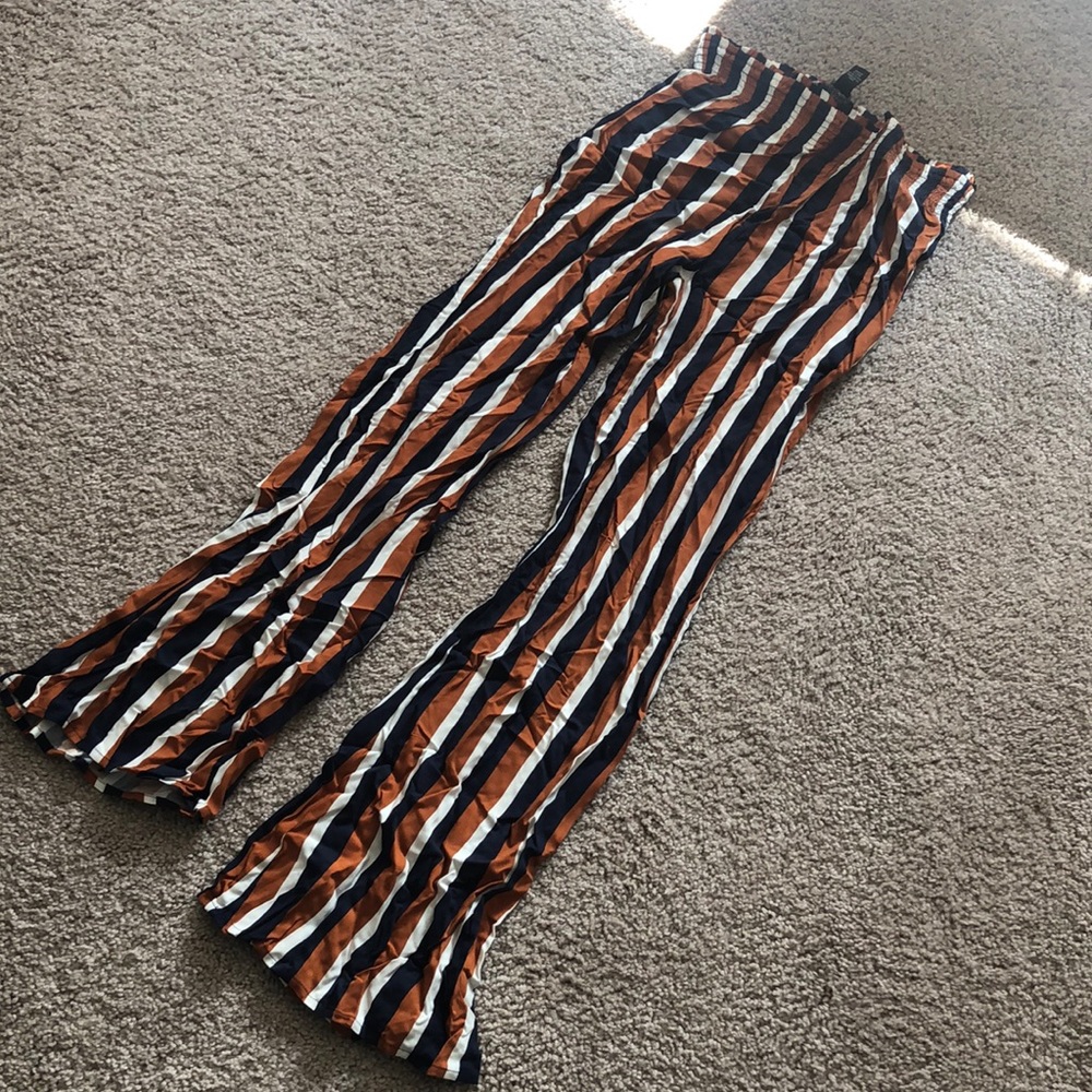 FOREVER 21 striped pants